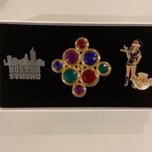 3 vintage brooches